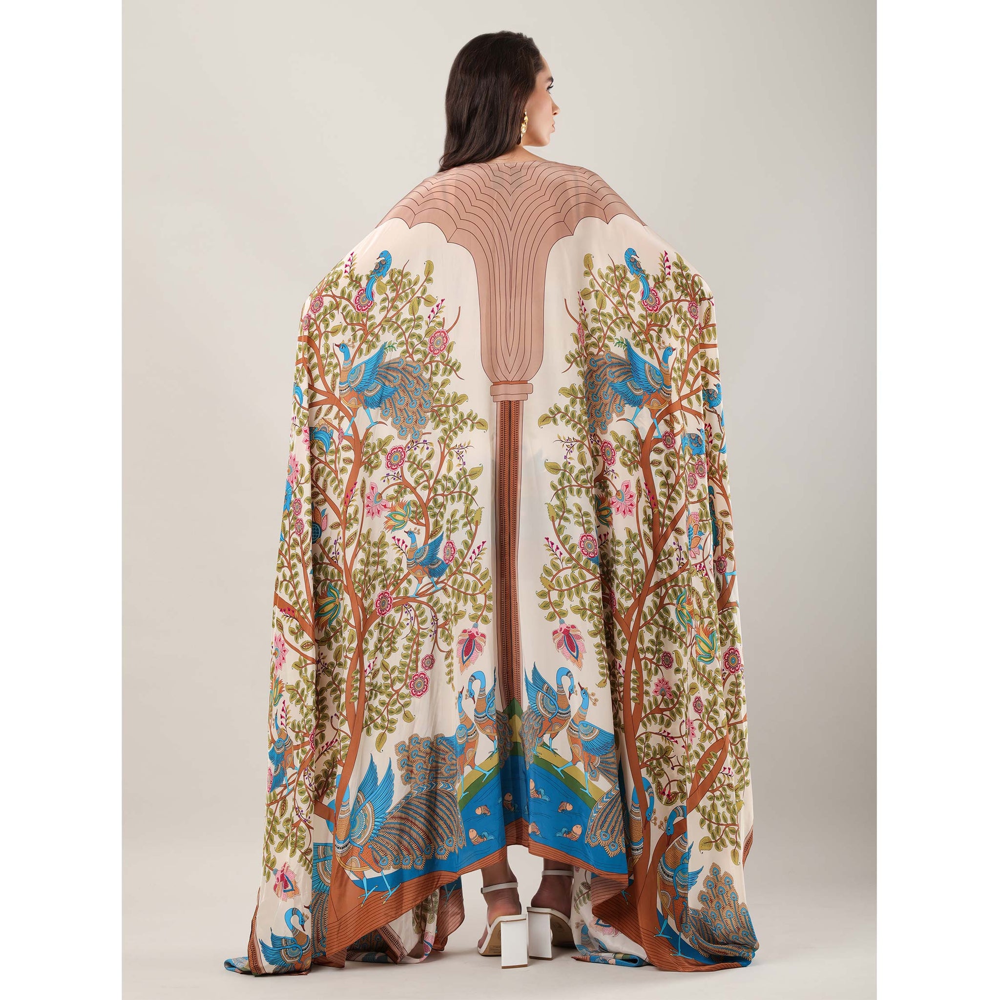 Statement Cape