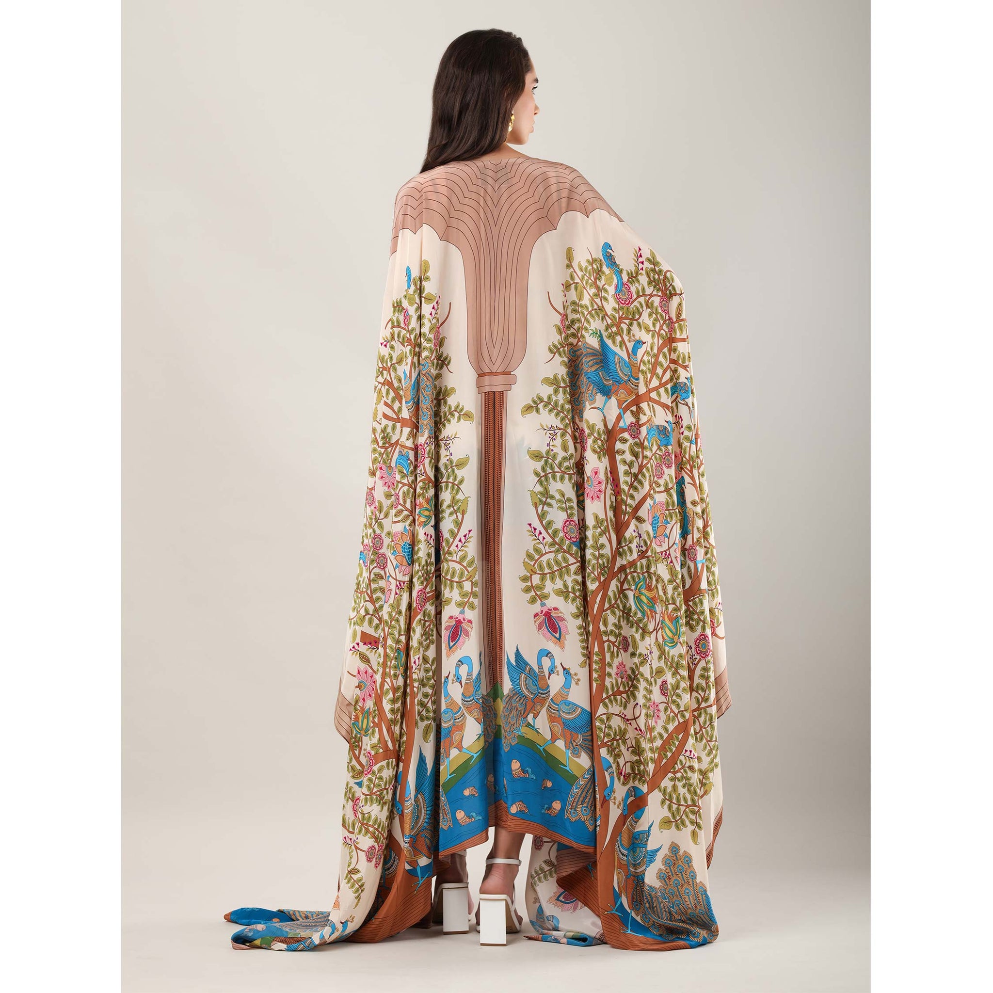 Statement Cape