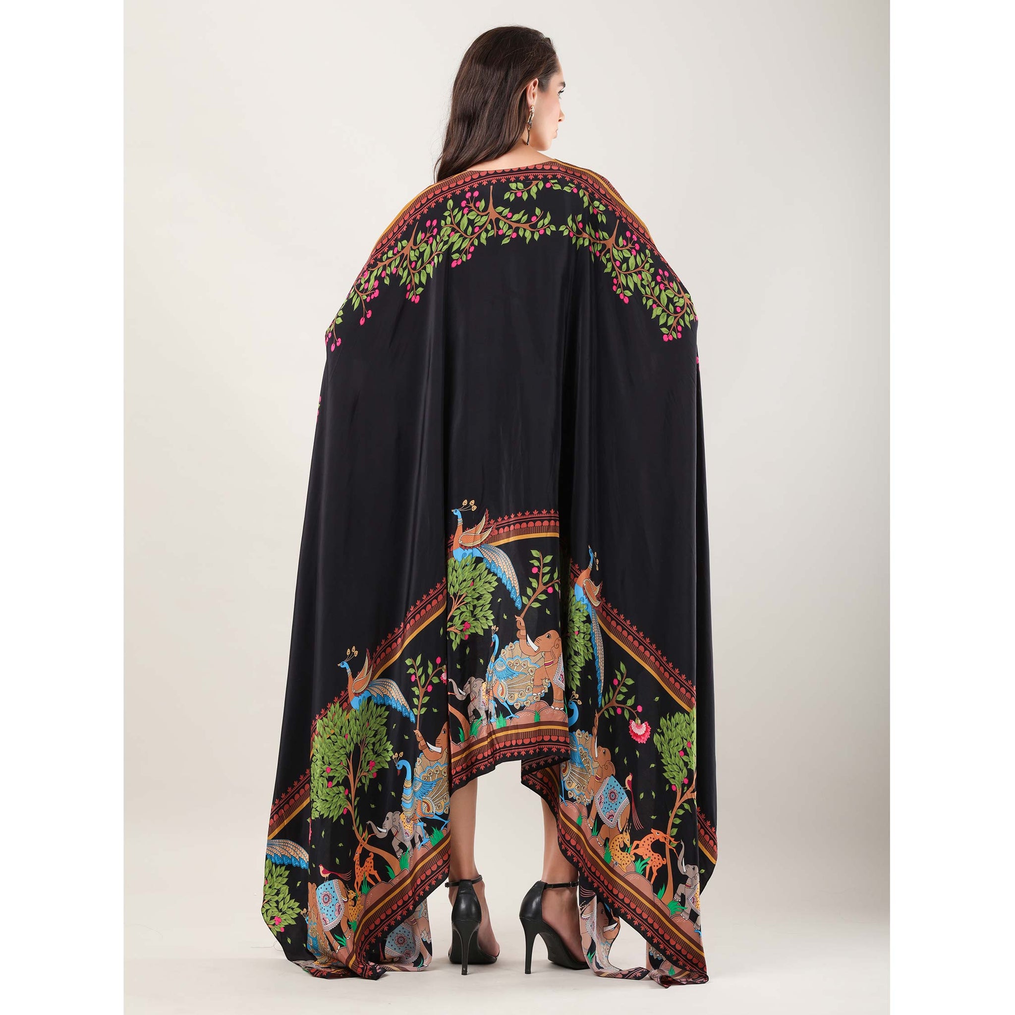 Statement Cape