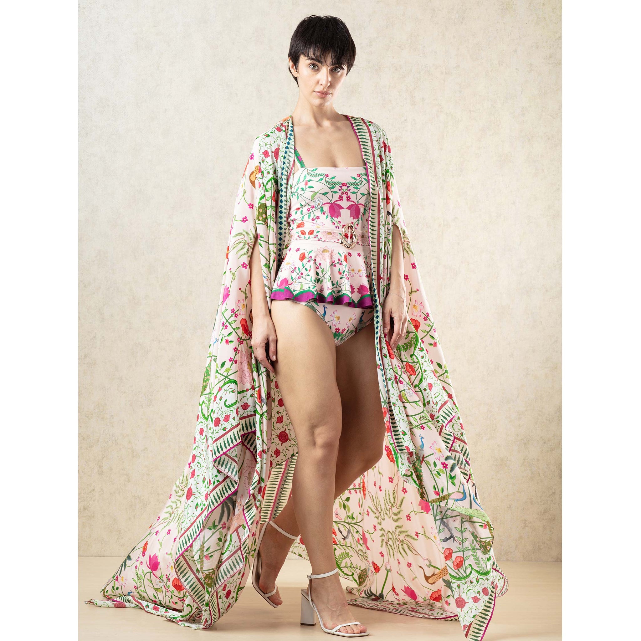 Statement Cape