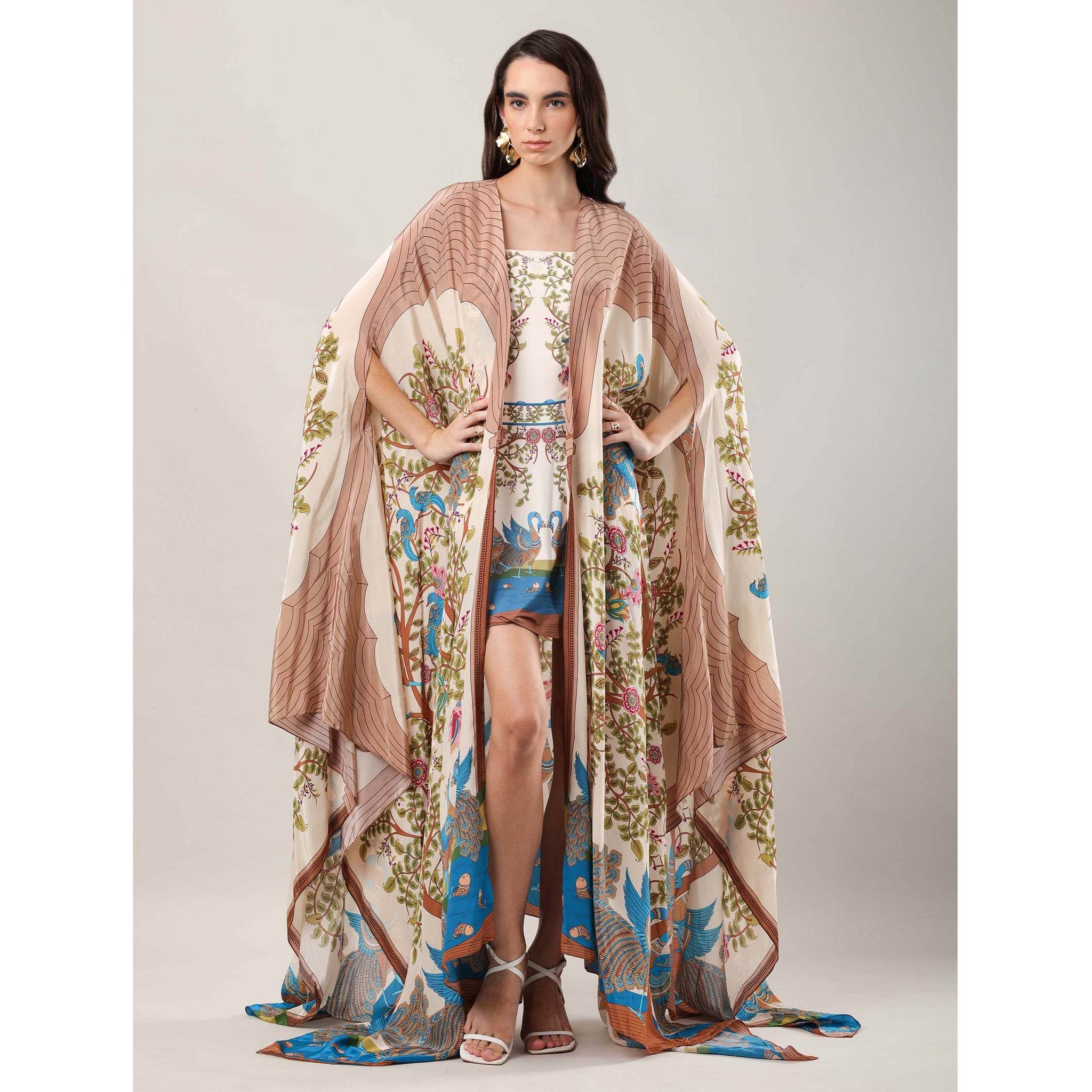 Statement Cape
