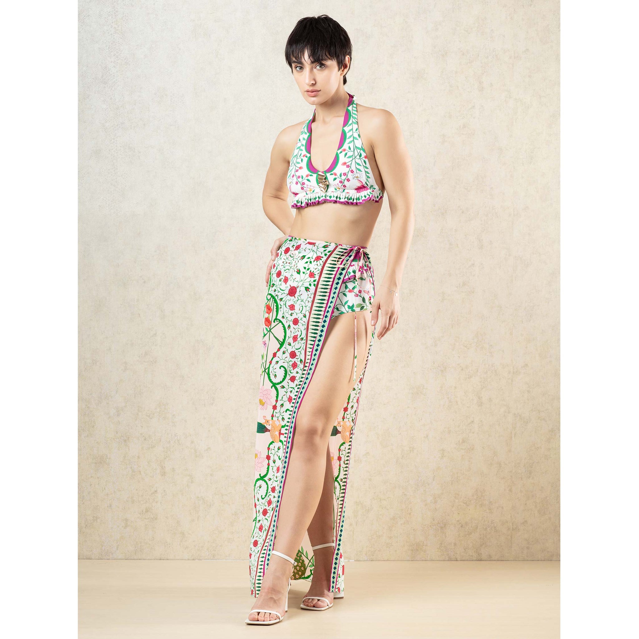 Kira Sarong