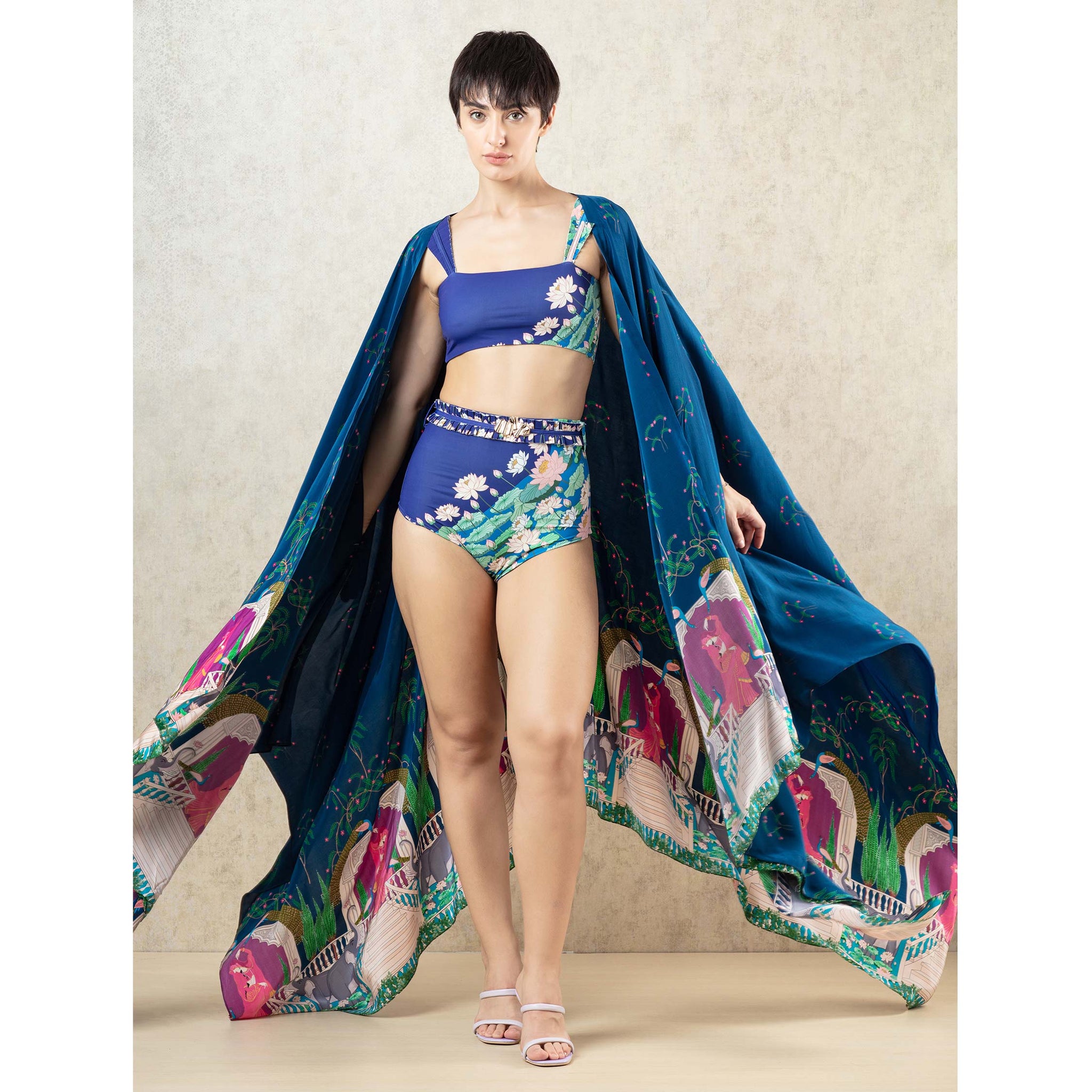 Statement Cape