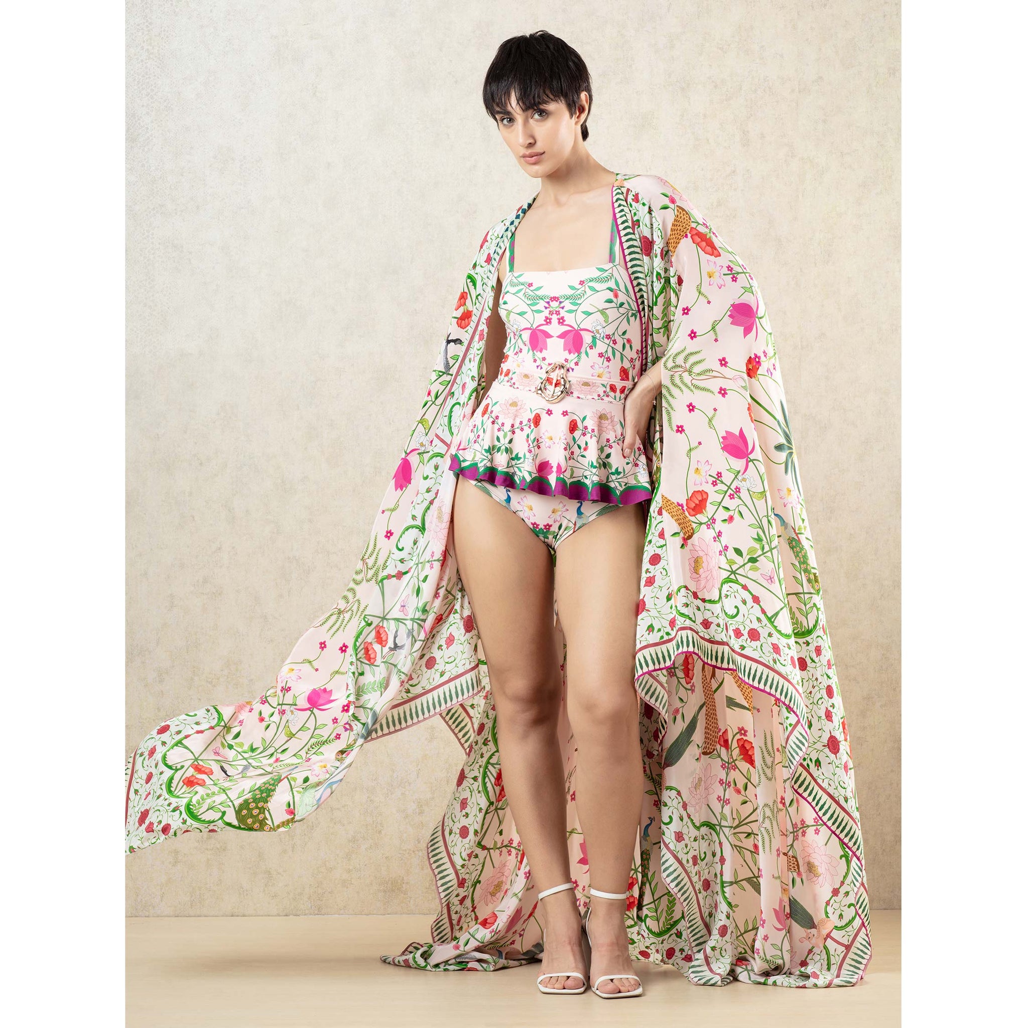 Statement Cape